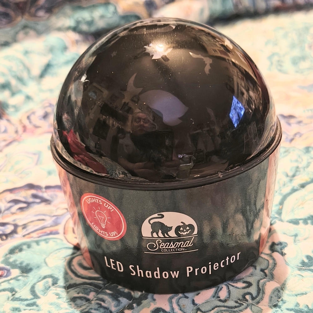 Black LED Shadow Projector